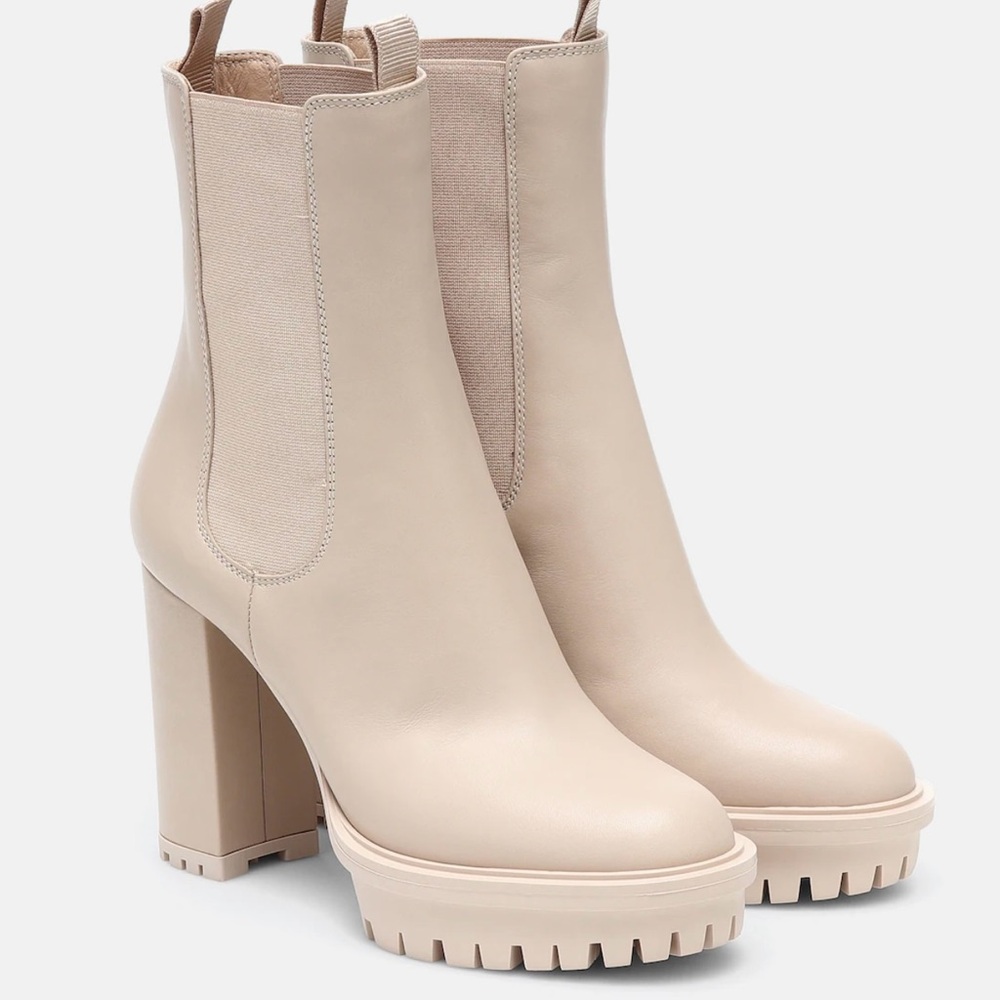 Gianvito Rossi Cream Leather Ankle Boots
